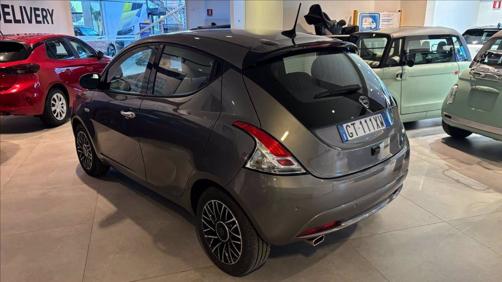 LANCIA Ypsilon 1.0 firefly hybrid Platino s&s 70cv