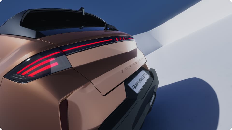 OPEL Grandland GS 0B 00 BEV EXTERIOR COPPER REAR LOGO (3)